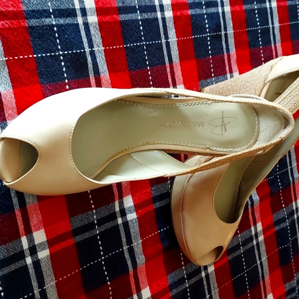 Heeled sandals Size 7.5 used twice